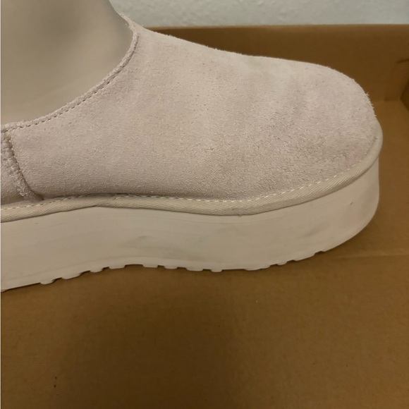 UGG Women's Cream Platform Boots - Picture 5 of 9